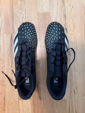 Adidas Predator Freak .4 IN Sala Indoor Soccer Shoes Black/White - Men's Size 13